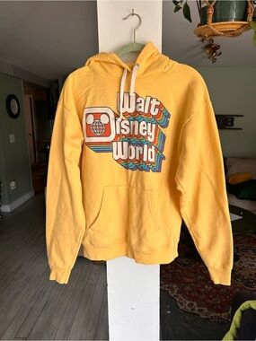 Disney Walt Disney World Retro Rainbow Graphic Hoodie Yellow Size M